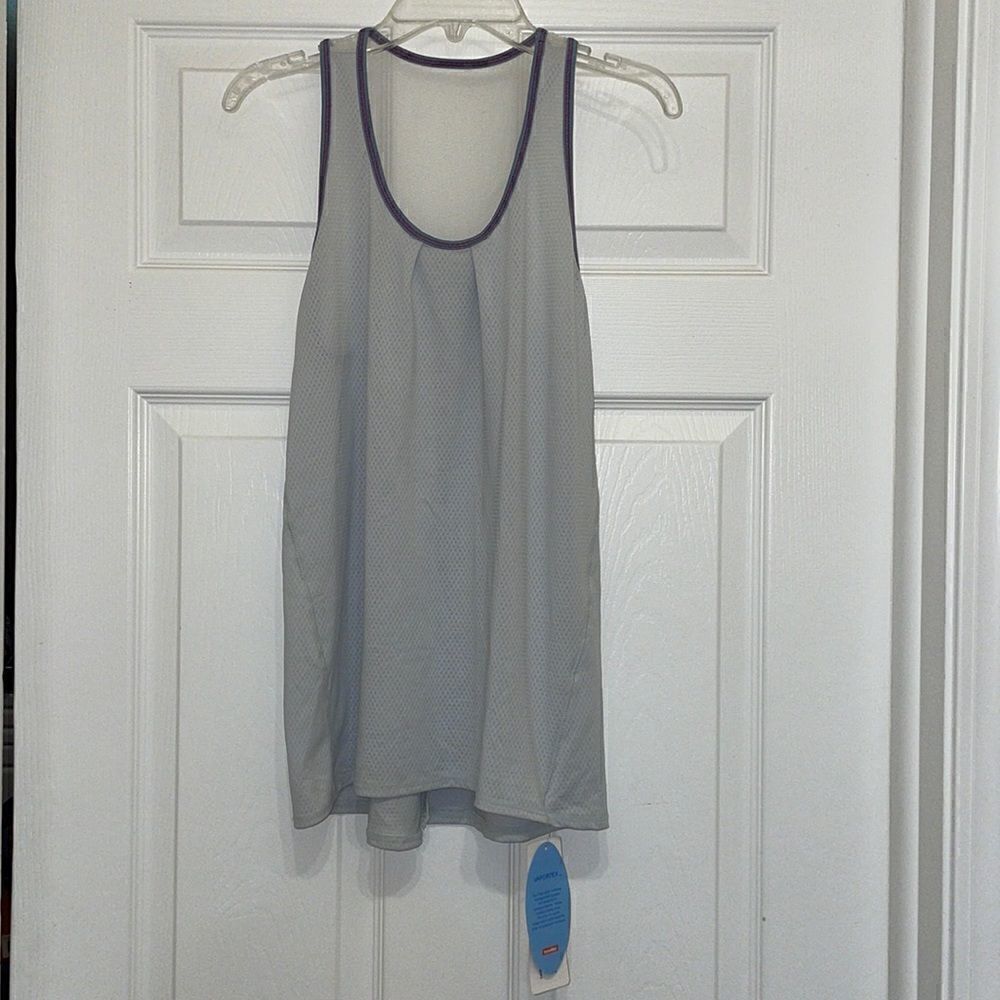 LuckyβinΒ LoveβlightβgrayβDoveβTank,βNWT